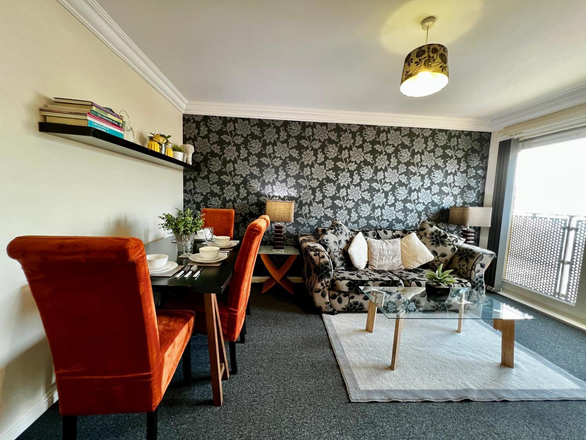 Апартаменты Stylish Modern Flat With Juliet Balcony & Parking Глазго Экстерьер фото