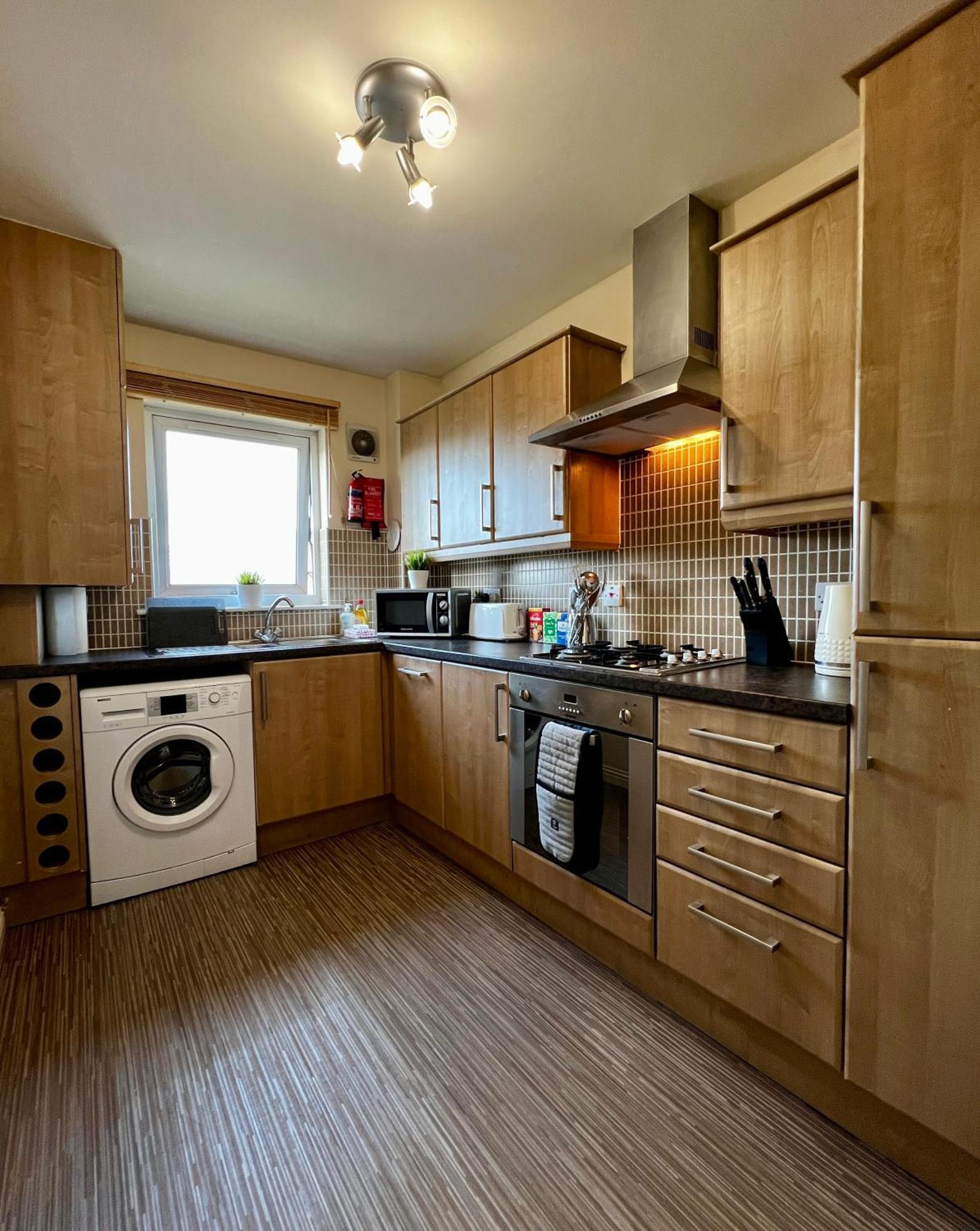 Апартаменты Stylish Modern Flat With Juliet Balcony & Parking Глазго Экстерьер фото