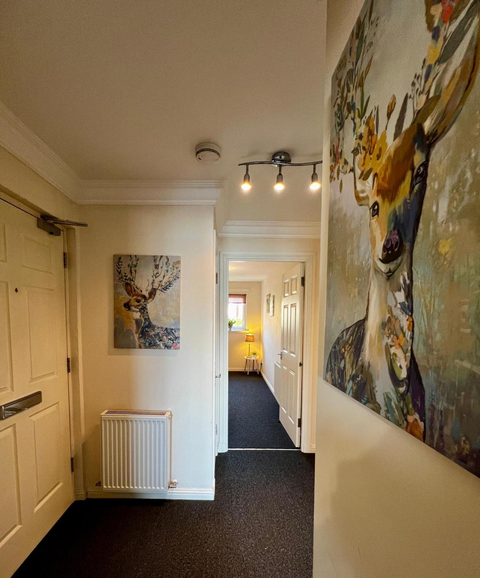 Апартаменты Stylish Modern Flat With Juliet Balcony & Parking Глазго Экстерьер фото